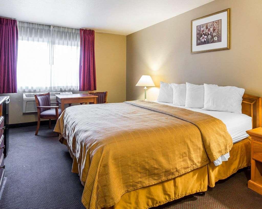 Quality Inn Tracy I-205 Room photo