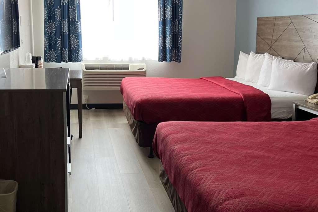 Quality Inn Tracy I-205 Room photo